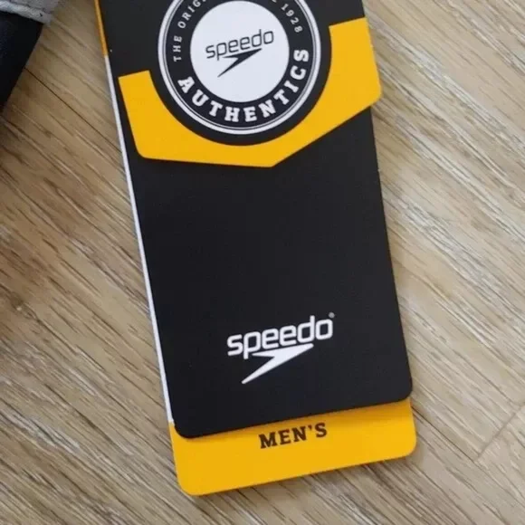 Speedo-Men's 5.5" Swim Shorts Trunks Swimwear 3 Pockets Hidden Zip UPF 50+ Black - Picture 3 of 9